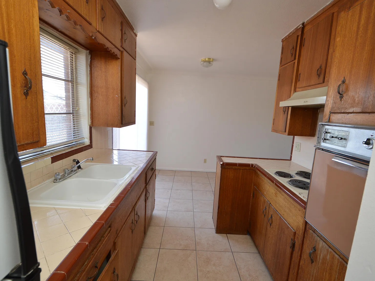 2 bed, 1.0 bath, 840 sqft, $895 — Photo 3