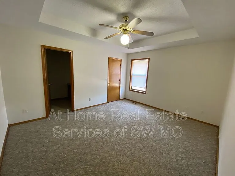 402 N Becky Cir — Photo 6