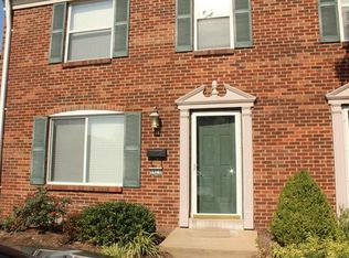 1025 Lacouer Dr, Saint Louis, MO 63122