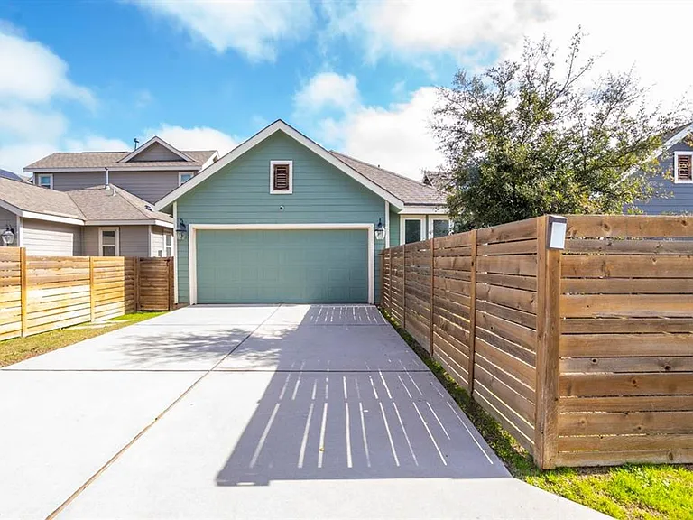 8920 Cattalo Ln — Photo 21