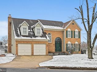13200 Caroline Ct, Herndon, VA 20171