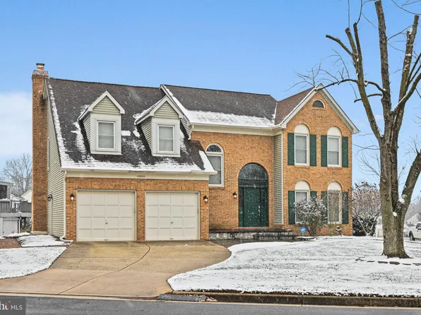 13200 Caroline Ct, Herndon, VA 20171