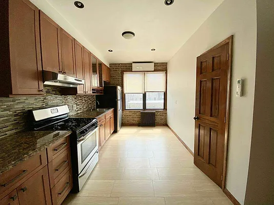 Rented by Parlor Real Estate Corp | media 21