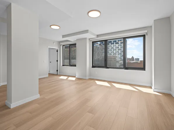 2905 West 17th Street image 1 of 5