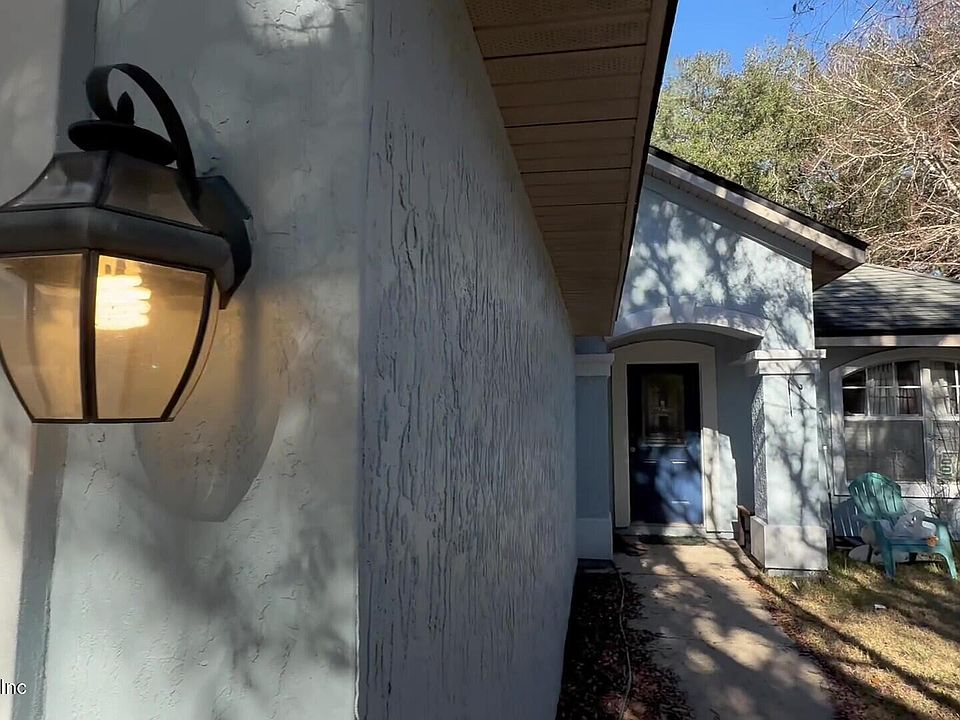 2nd image of 828 TIMBERJACK Court