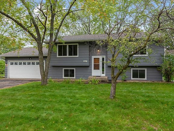 2nd image of 1027 Grant Cir N