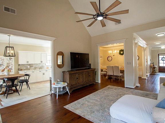 5th image of 6235 Kestral View Rd