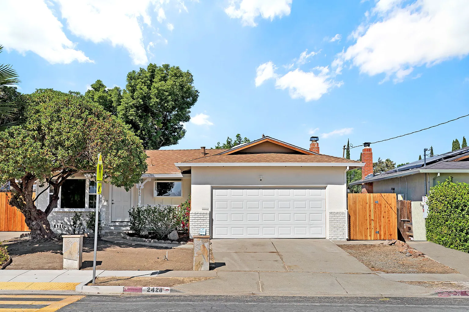 2428 Desrys Blvd photo 1
