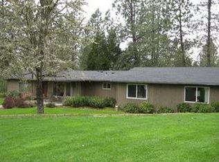 5219 Azalea Dr, Grants Pass, OR 97526