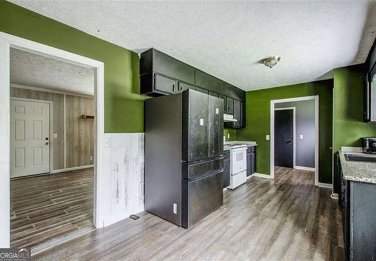 2193 Kings Forest Dr SE — Photo 5