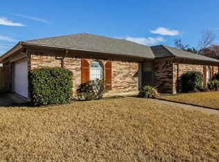 8201 Irish Dr, North Richland Hills, TX 76180