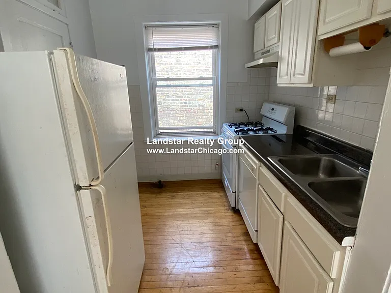 2835 W Cullom Ave #2 — Photo 3