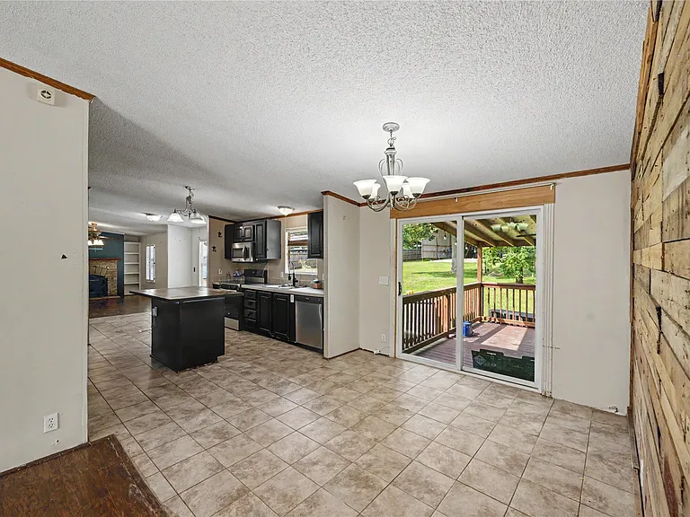 17685 Todd St — Photo 29