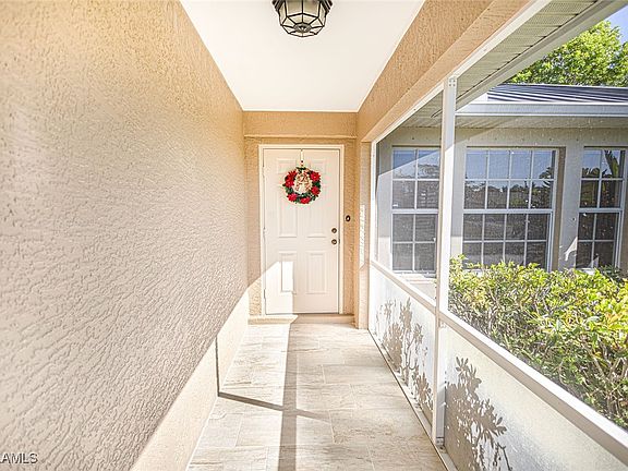 4th image of 117 NE 9th Pl
