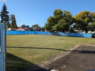 W 2nd St, Halsey, OR 97348