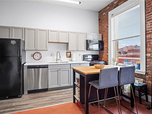 4th image of 509 Delaware St APT 501