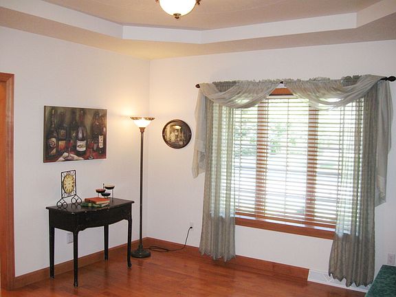 Dining Room / trey ceiling