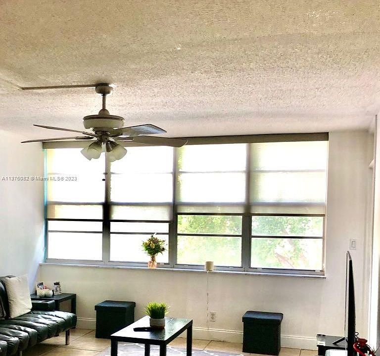 1st image of 2731 Taft St APT 312