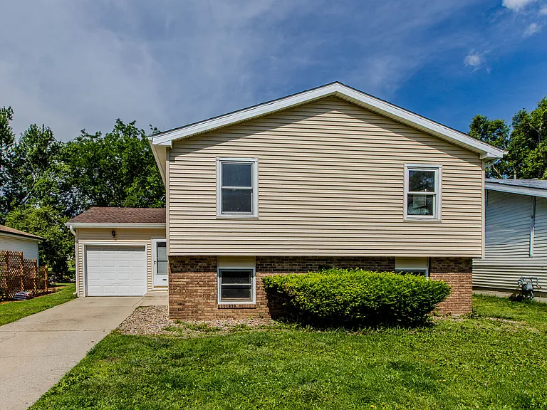 1408 Ridgeport Ave — Photo 1