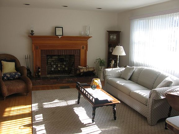 Living Room w/Fireplace