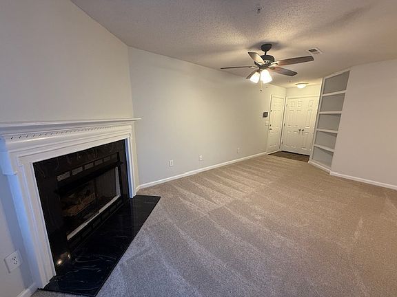 4th image of 5008 Lawndale Dr Unit B