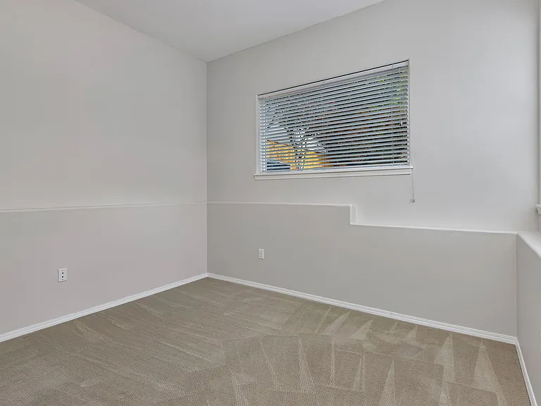 4745 SW 2nd Ave — Photo 21