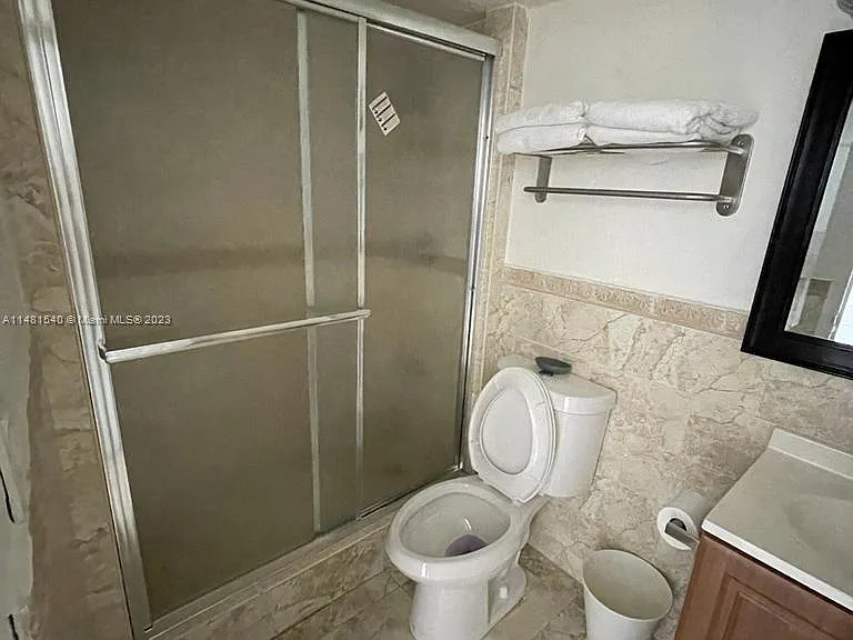19201 Collins Ave #411 — Photo 6