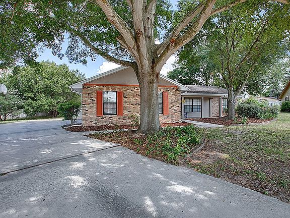 2nd image of 1417 Cove Pl