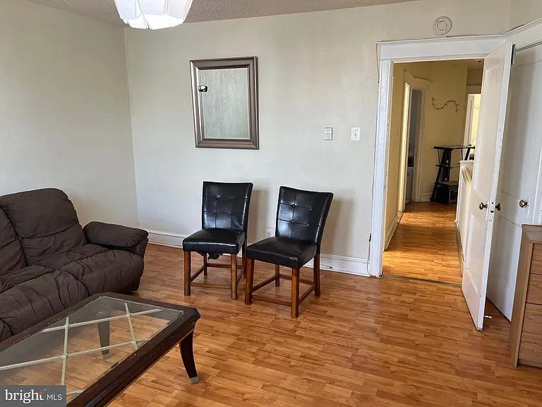 1422 Fanshawe St #2 — Photo 9