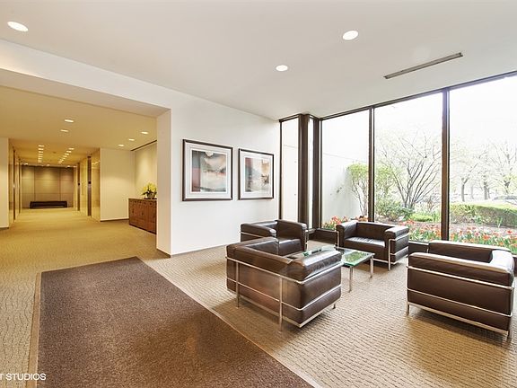 2nd image of 2800 N Lake Shore Dr APT 611