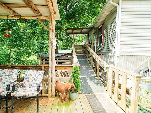 4th image of 609 Miller Hollow Rd