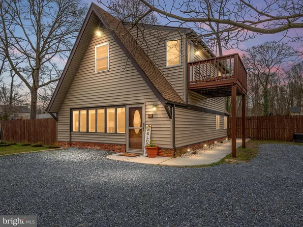 601 McMagan Dr, Pasadena, MD 21122