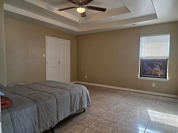5th image of 1424 Franc Cigarroa Dr