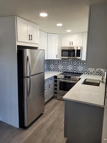 1525 S Holly St #202 Photo 1