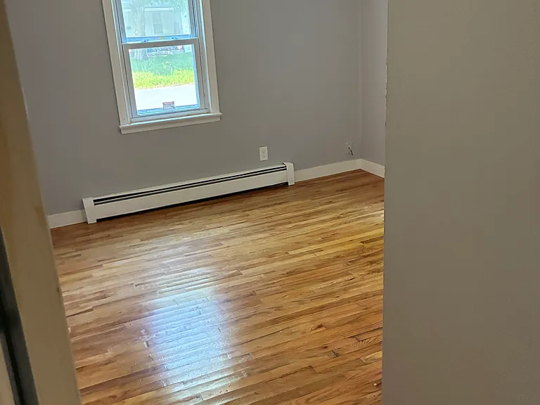 146 Aetna St #1 — Photo 6