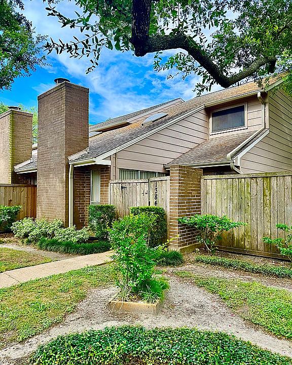 1st image of 13845 Hollowgreen Dr
