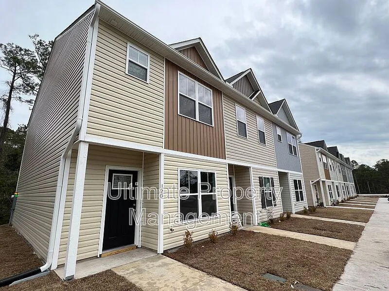 2 bed, 2.5 bath, 1220 sqft, $1,450 — Photo 1