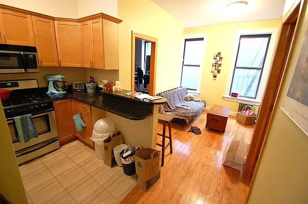 Rented by Bold New York | media 27