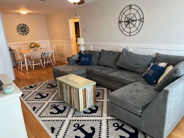 1382 Ocean Ave #B9 — Photo 3