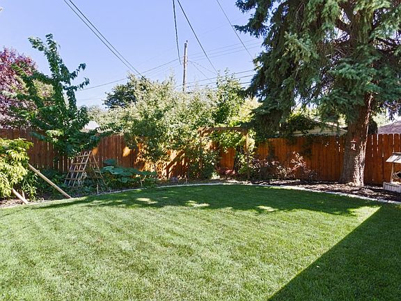 5th image of 1948 E Redondo Ave