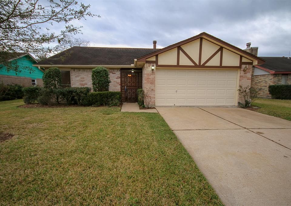 1st image of 6611 Villarreal Dr