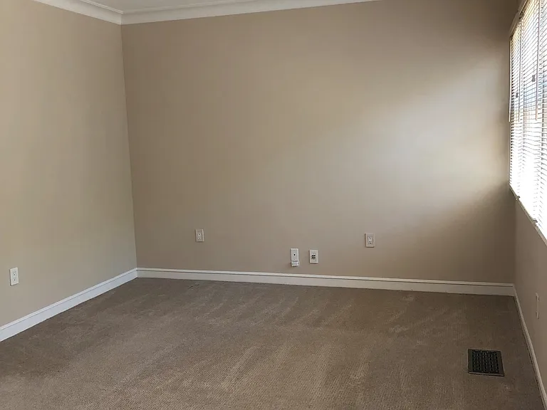 1051 Cherry Ave — Photo 27