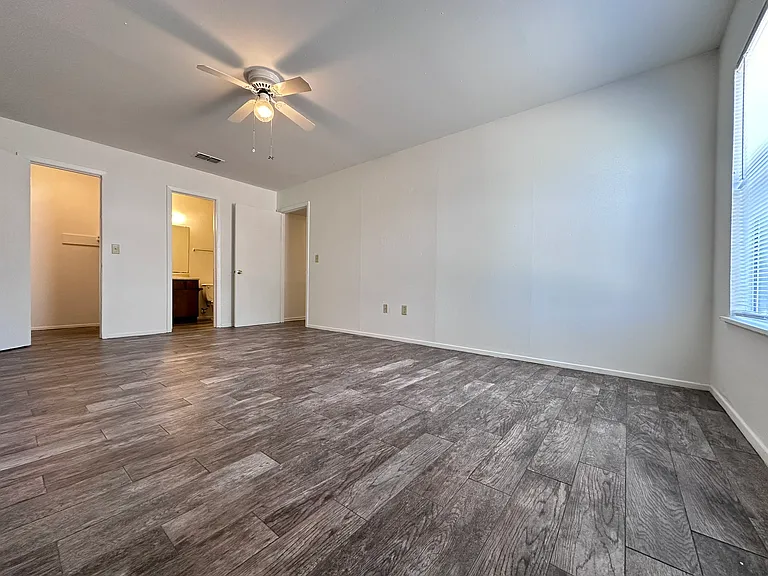 Brookhollow Apartments — Photo 67