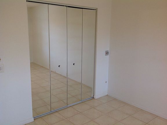 3rd image of 2040 Harwood Dr #D