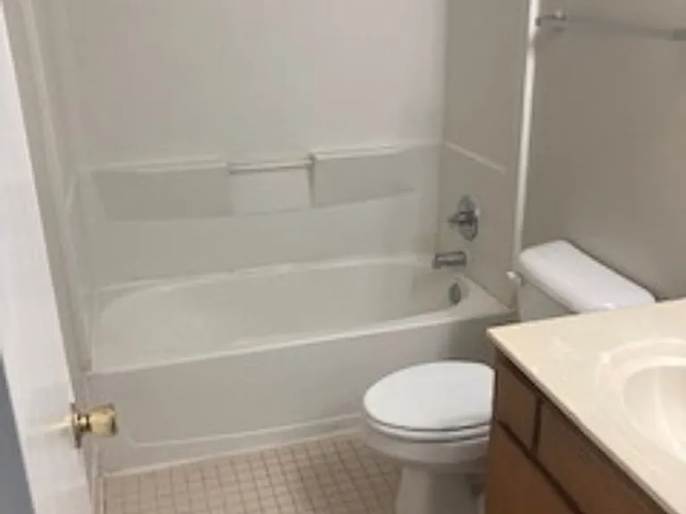 1110 Park St #L — Photo 9