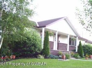 66 Post Office Rd, Sweet Valley, PA 18656