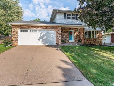 2496 E Dale Ct, Bettendorf, IA, 52722