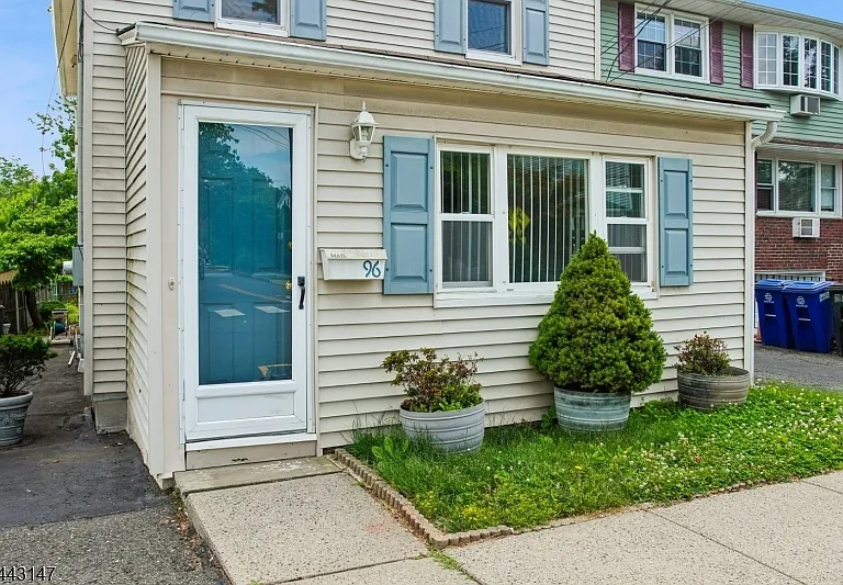 96 Rector St #2 — Photo 4