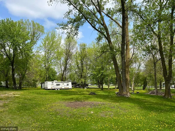 19302 Two Rivers Ct, Avon, MN 56310