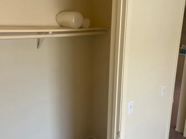 321 E Inger Dr #D-18, Santa Maria, CA 93454
